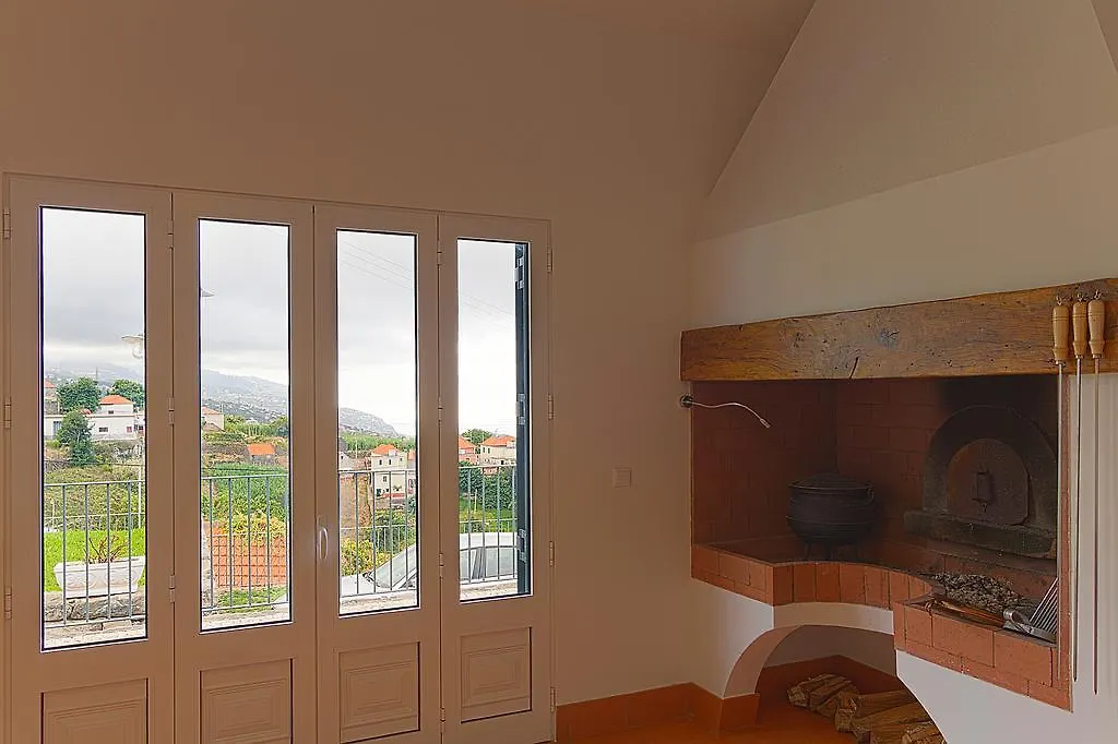 Casa Pereira Guest House Ponta do Sol  Country house Ponta do Sol (Madeira)